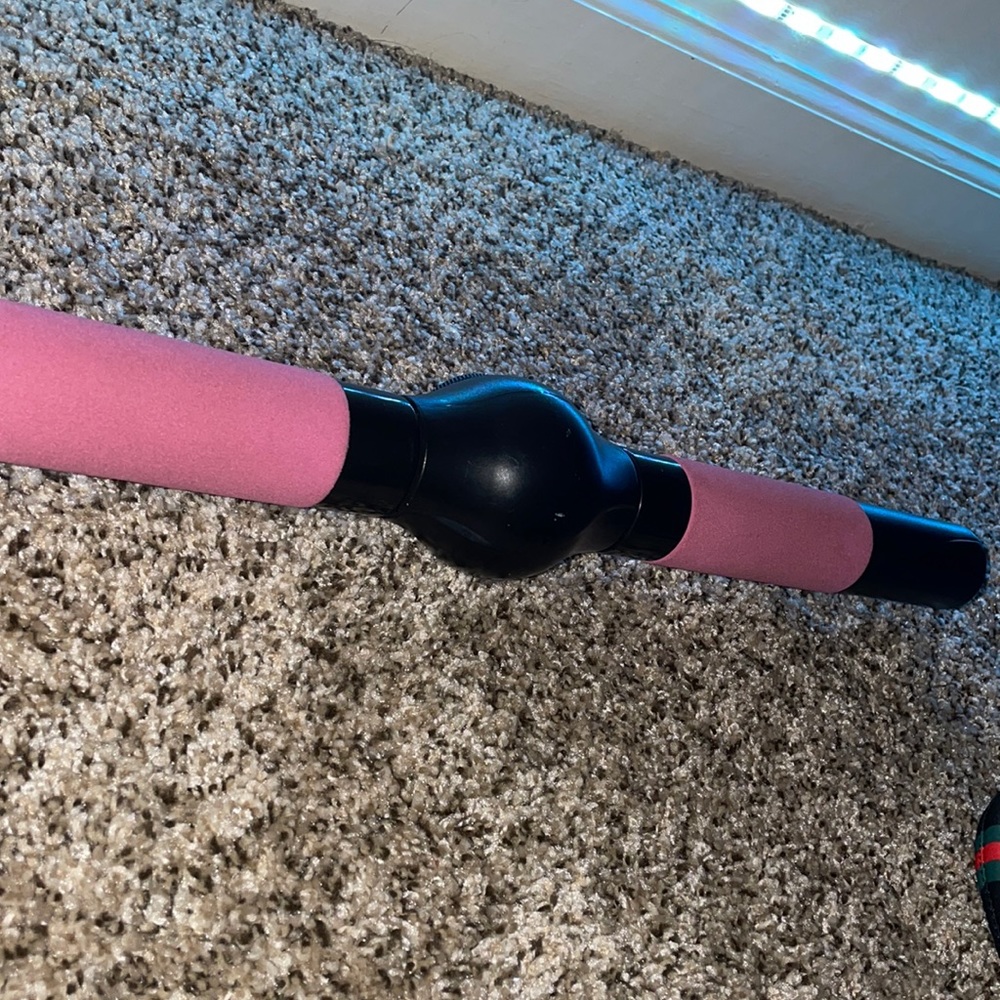 Workout chest bar